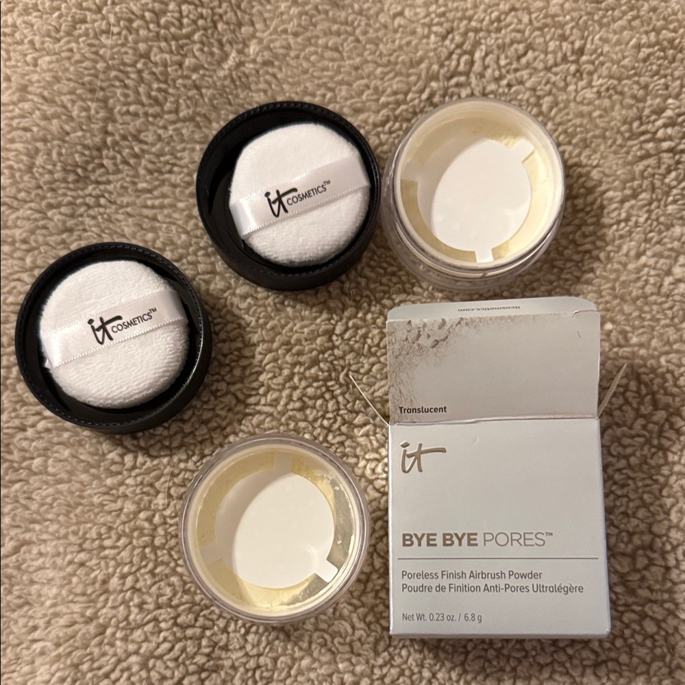 TWO It Cosmetics setting powders